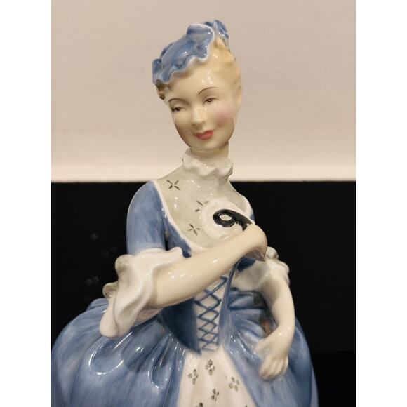Royal Doulton “Masquerade” HN2251 Bone China Figurine - Picture 2 of 7